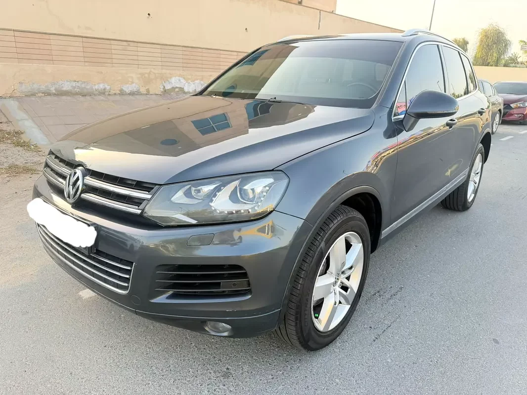 Volkswagen Touareg, 2012 — купить с доставкой из ОАЭ