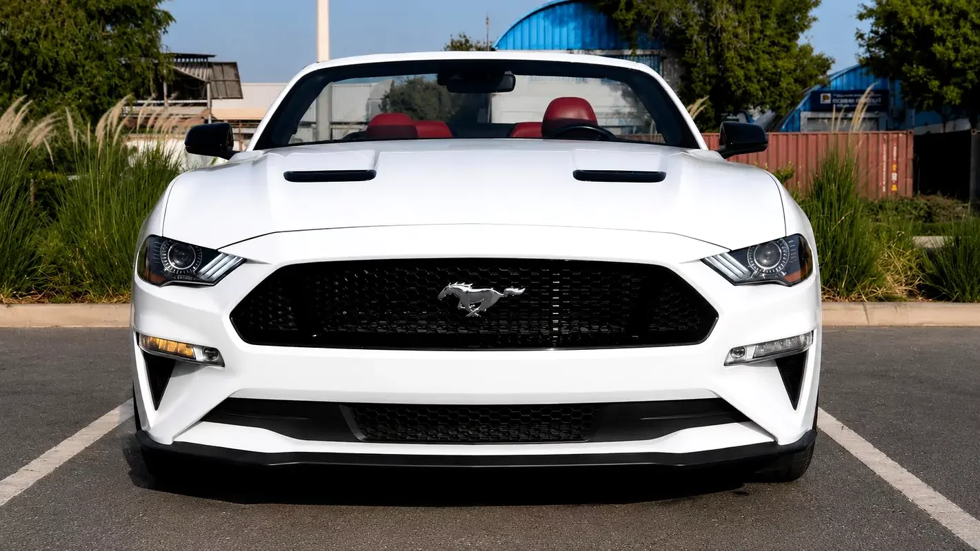 Ford Mustang, 2022 — купить с доставкой из ОАЭ