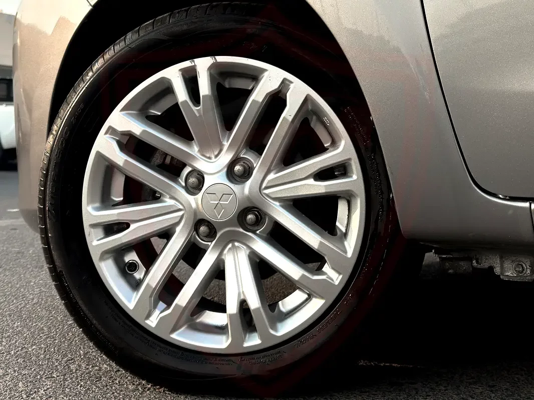 Mitsubishi Attrage