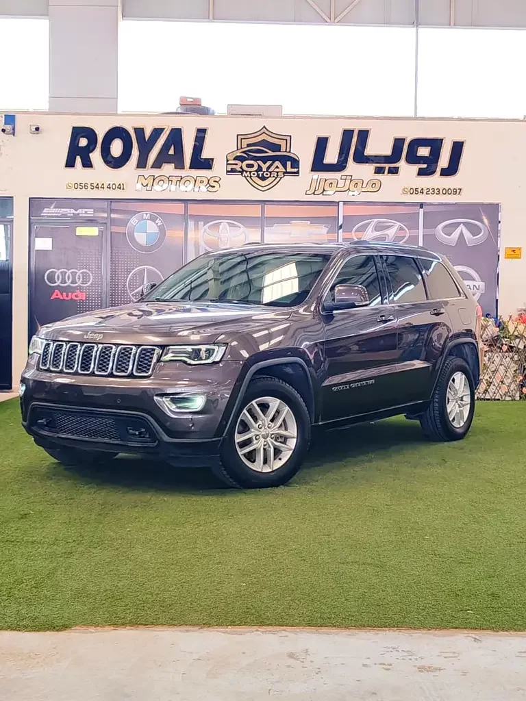 Jeep Grand Cherokee, 2017 — купить с доставкой из ОАЭ