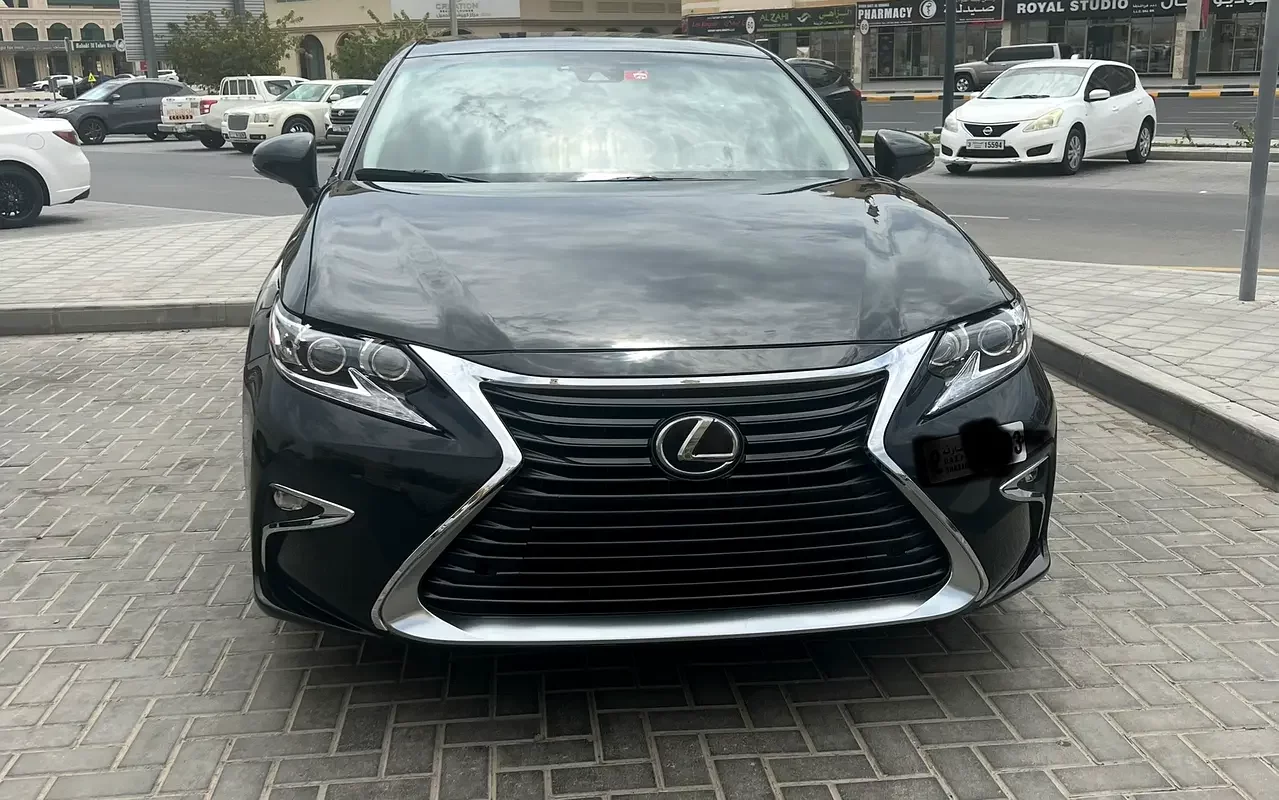 Lexus ES-Series, 2018 — купить с доставкой из ОАЭ