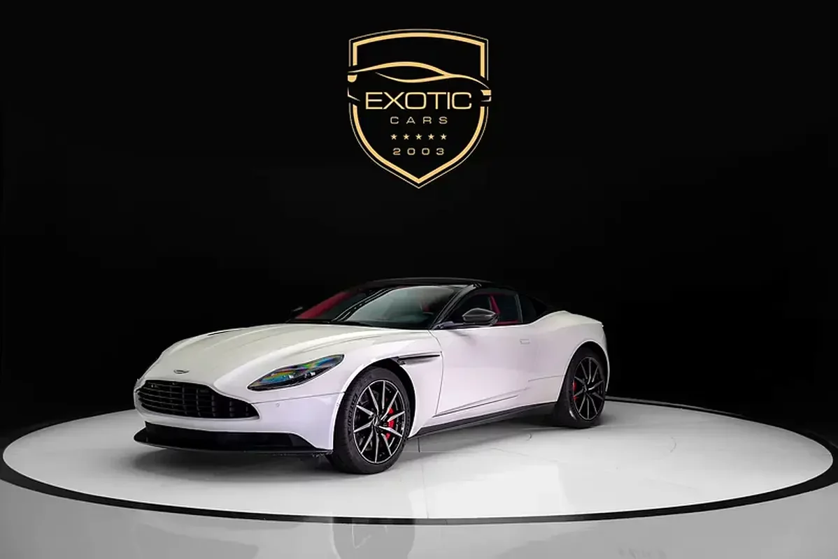 Aston Martin DB11