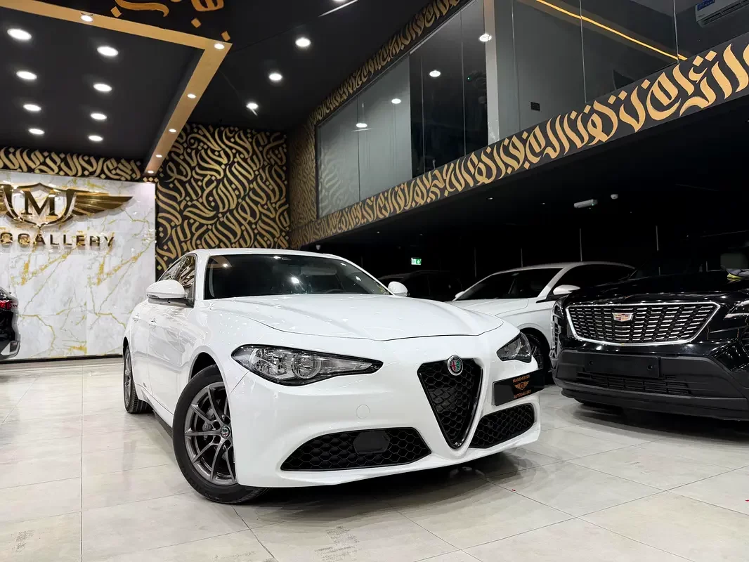 Alfa Romeo Giulia, 2022 — купить с доставкой из ОАЭ