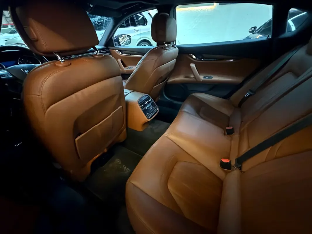 Maserati Quattroporte