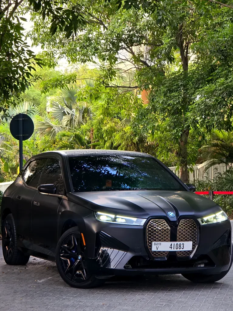 BMW iX
