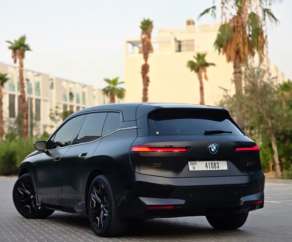 BMW iX