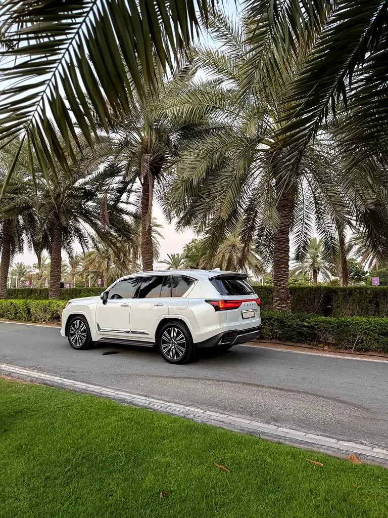 Lexus LX-Series, 2026 — купить с доставкой из ОАЭ