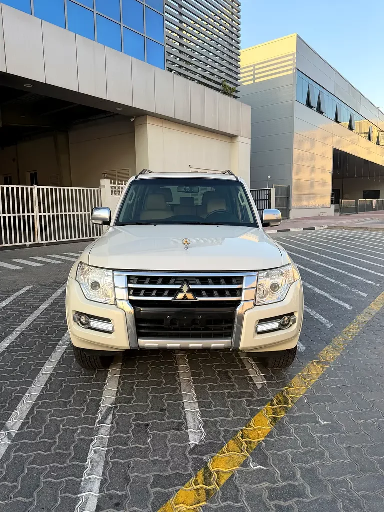 Mitsubishi Pajero, 2022 — купить с доставкой из ОАЭ