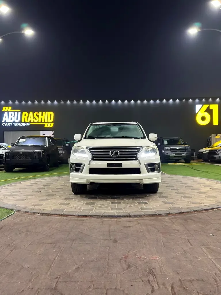 Lexus LX-Series, 2013 — купить с доставкой из ОАЭ