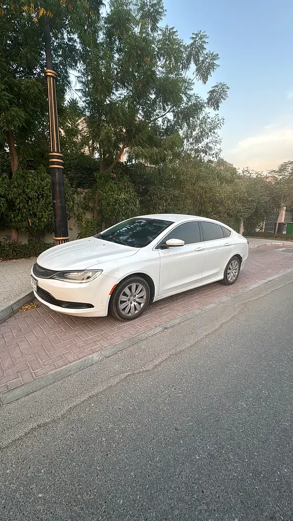 Chrysler 200