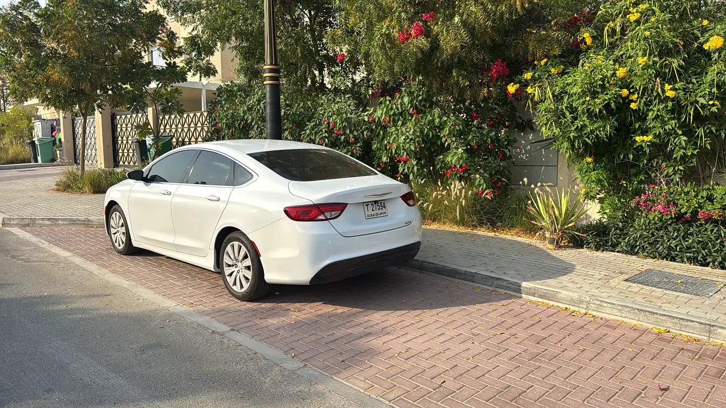 Chrysler 200