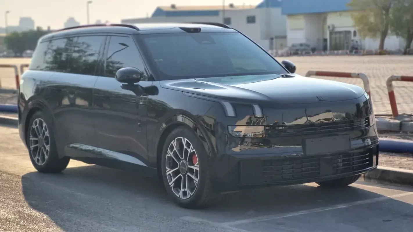 Lynk & Co 900