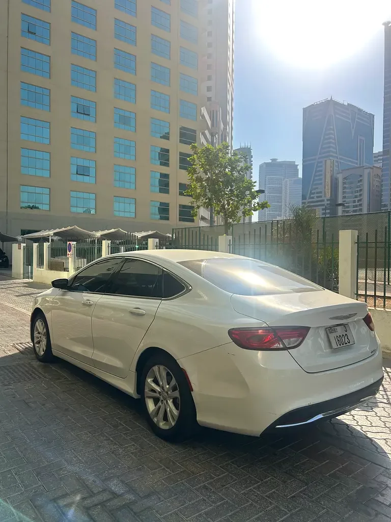 Chrysler 200
