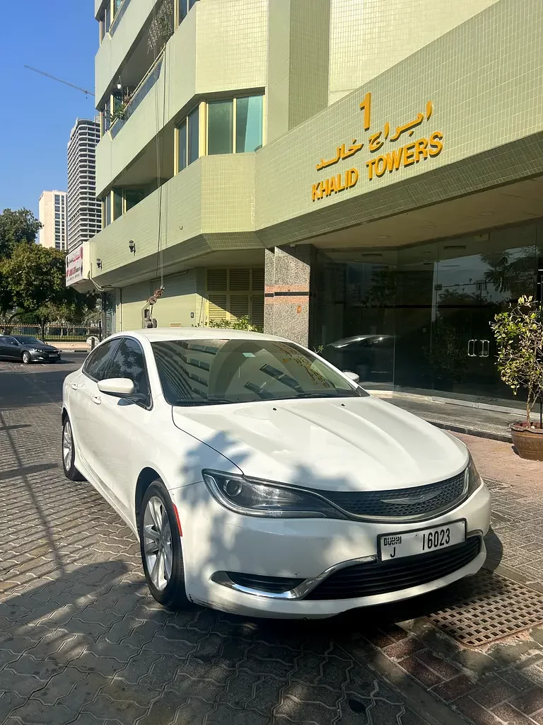 Chrysler 200