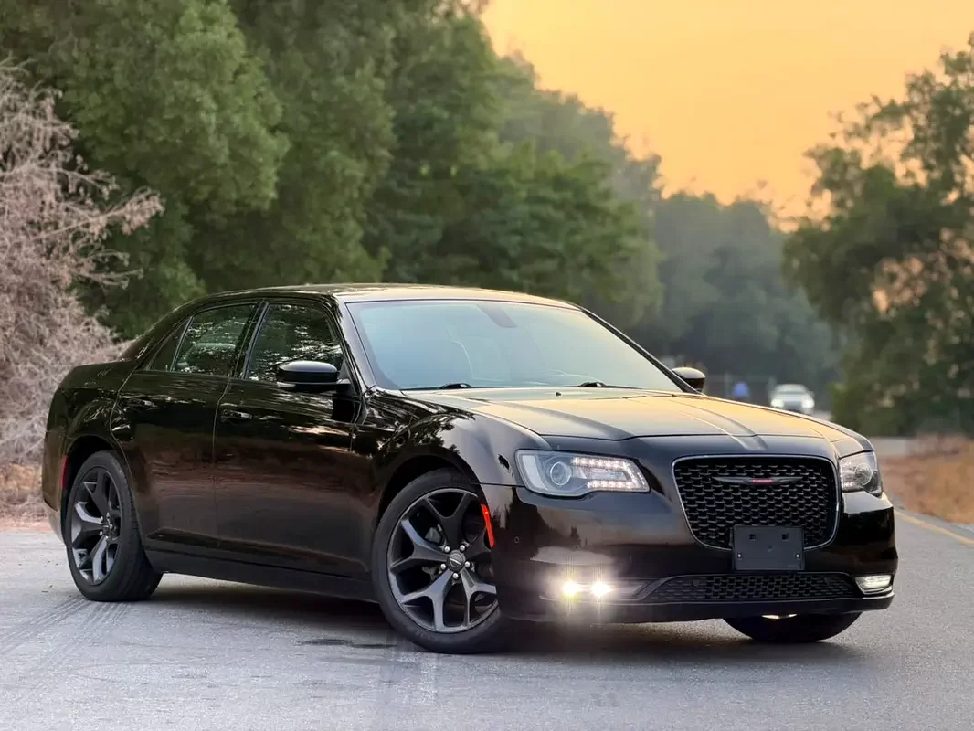 Chrysler 300S