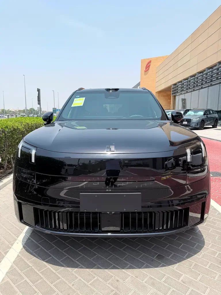 Lynk & Co 900