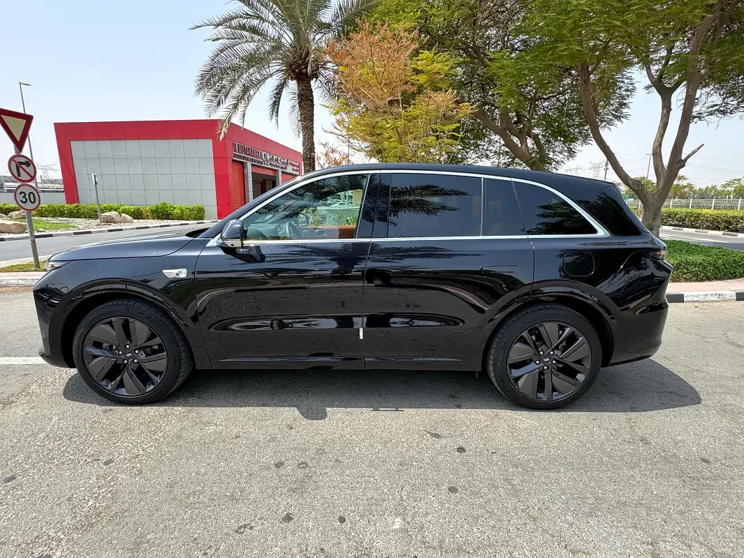 Li Auto L6