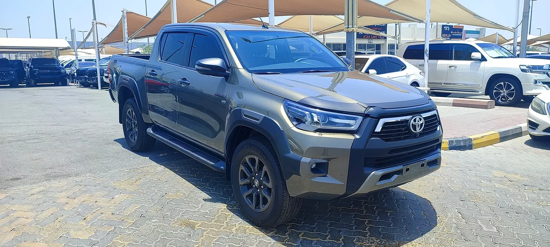 Toyota Hilux, 2022 — купить с доставкой из ОАЭ