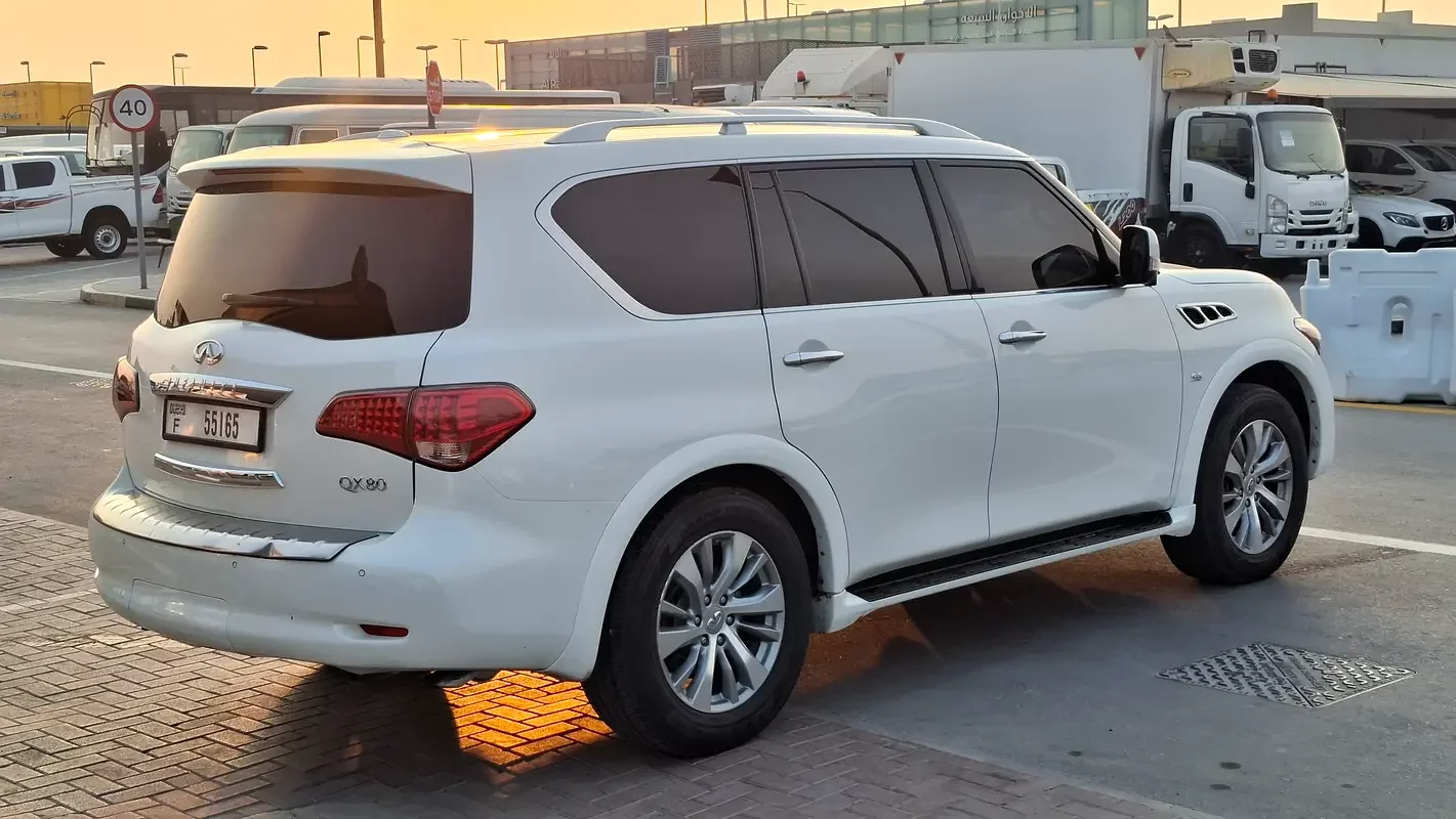 Infiniti QX80