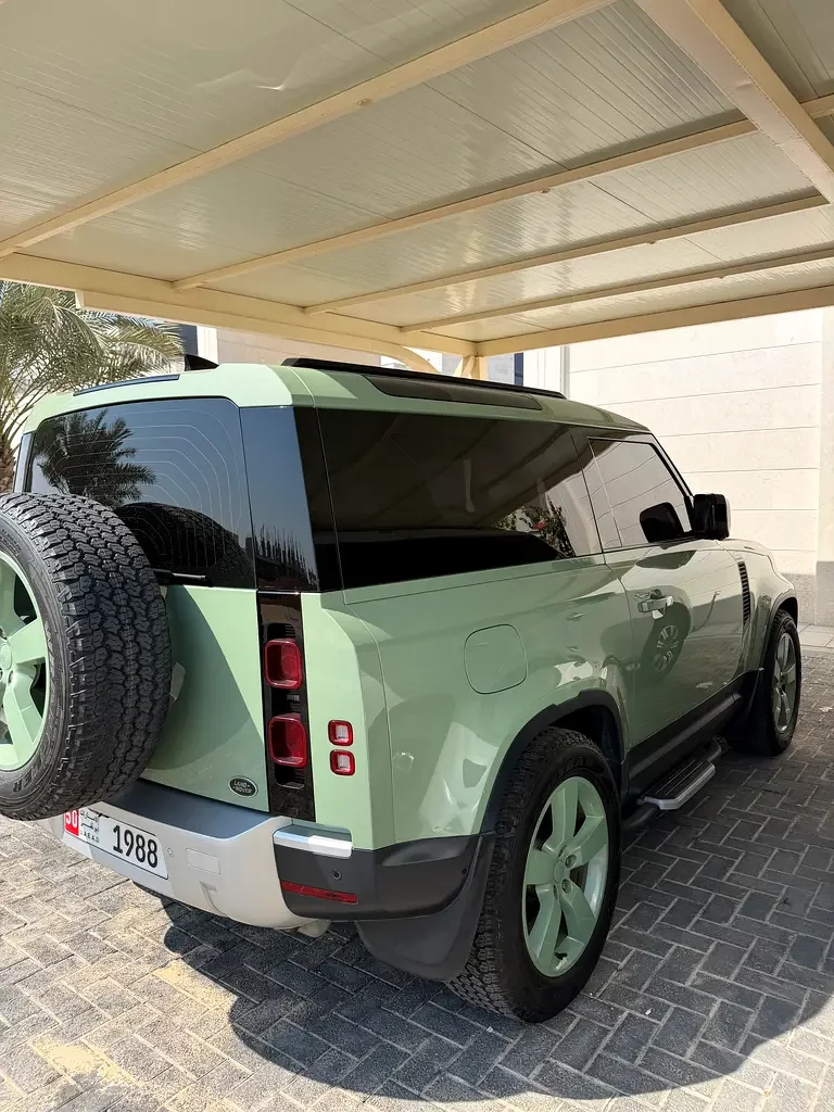 Land Rover Defender