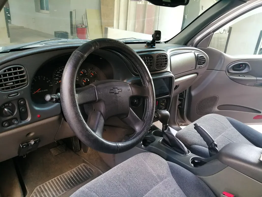 Chevrolet Trailblazer, 2003 — купить с доставкой из ОАЭ