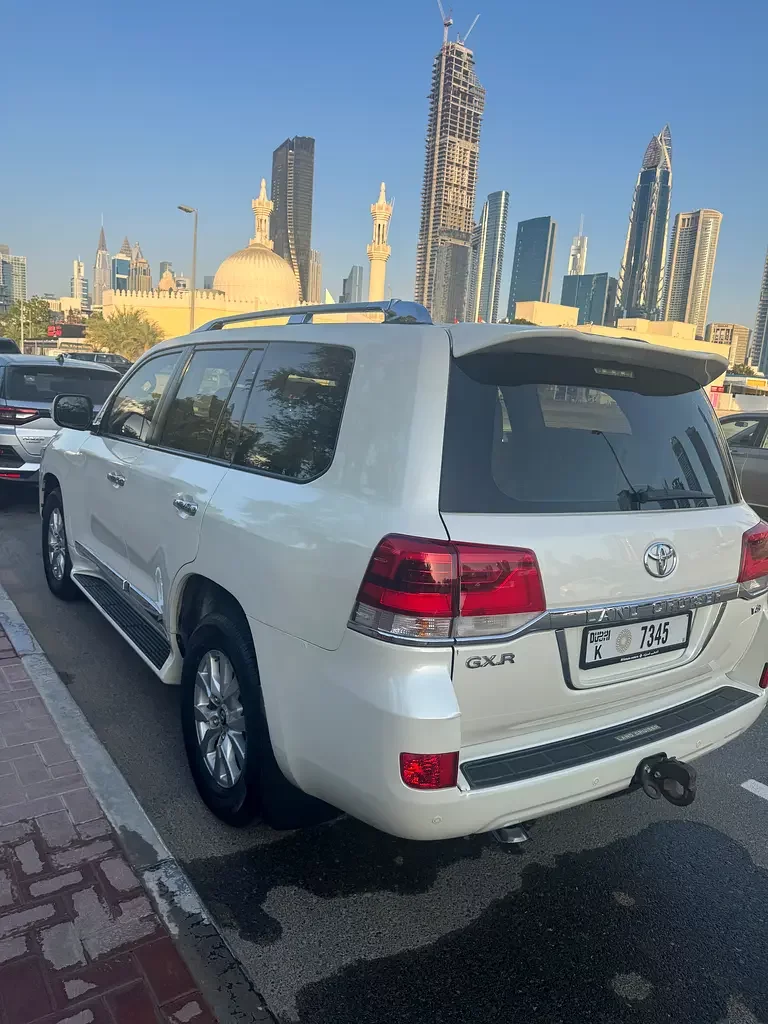 Toyota Land Cruiser, 2017 — купить с доставкой из ОАЭ