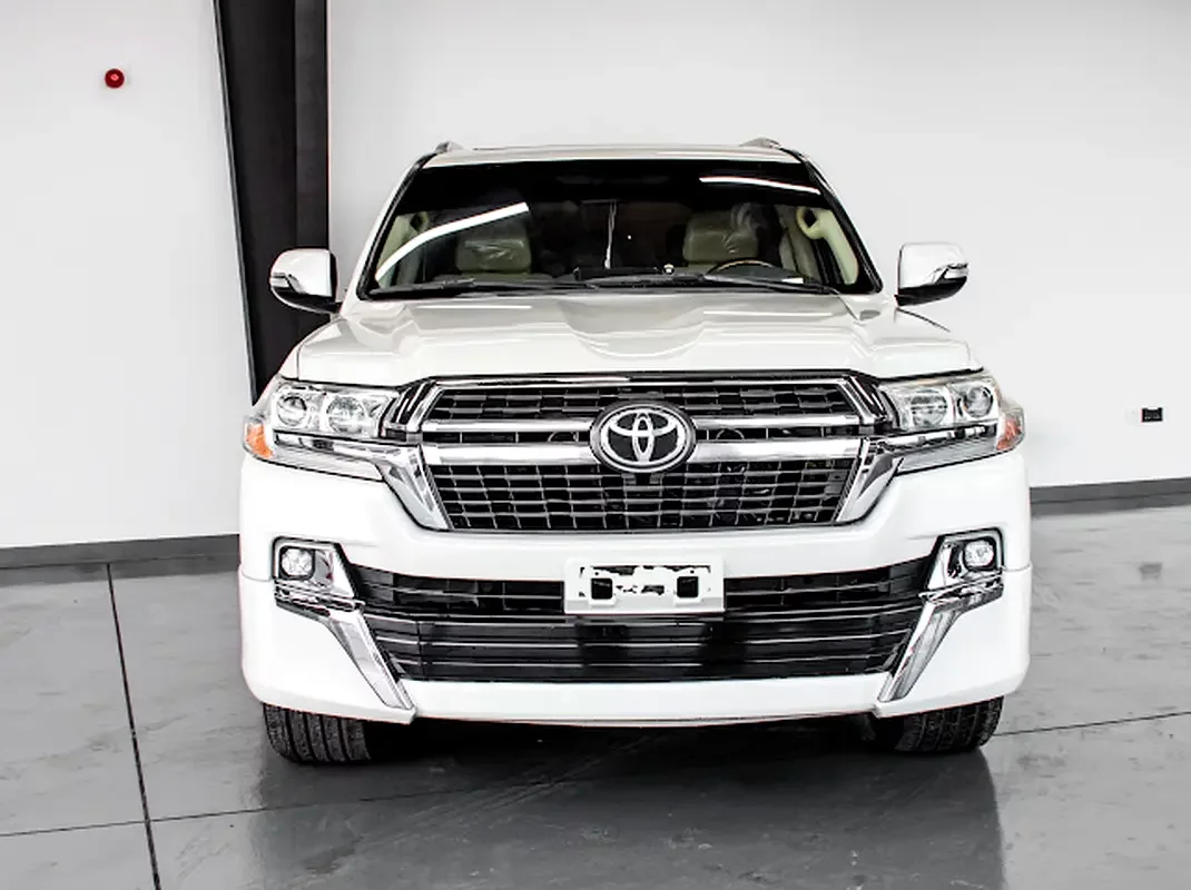 Toyota Land Cruiser, 2017 — купить с доставкой из ОАЭ