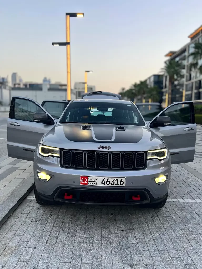 Jeep Cherokee, 2017 — купить с доставкой из ОАЭ