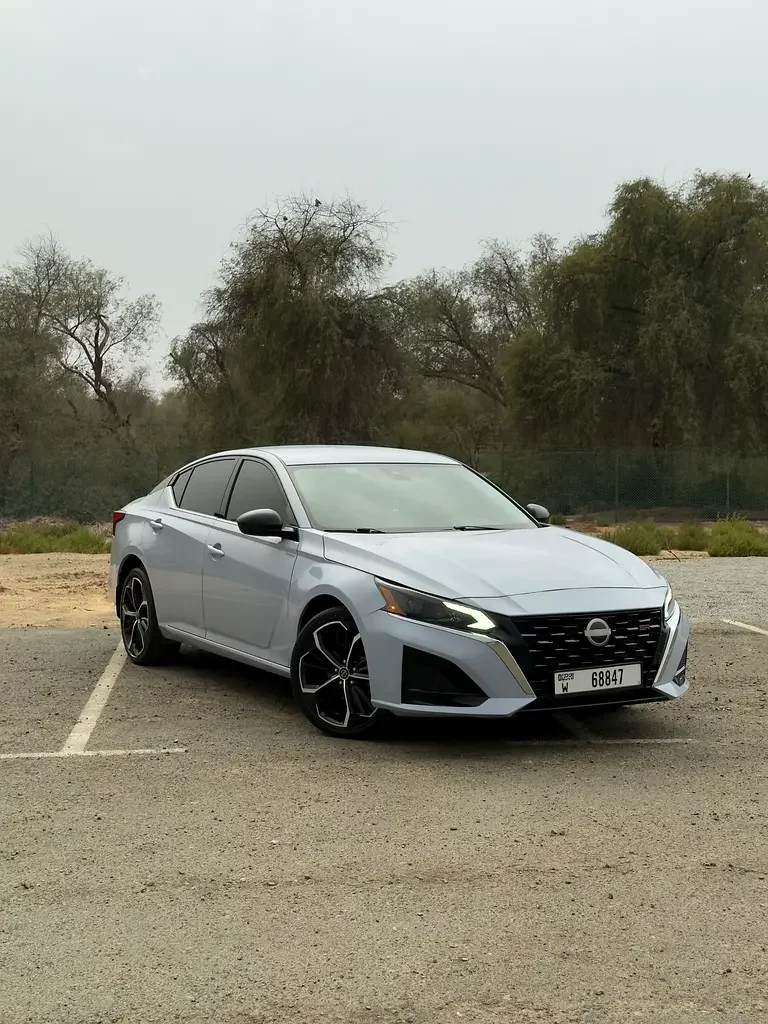Nissan Altima, 2023 — купить с доставкой из ОАЭ